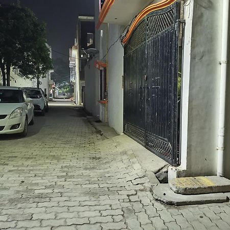 Girija Shail Bhavan Ayodhya Dış mekan fotoğraf